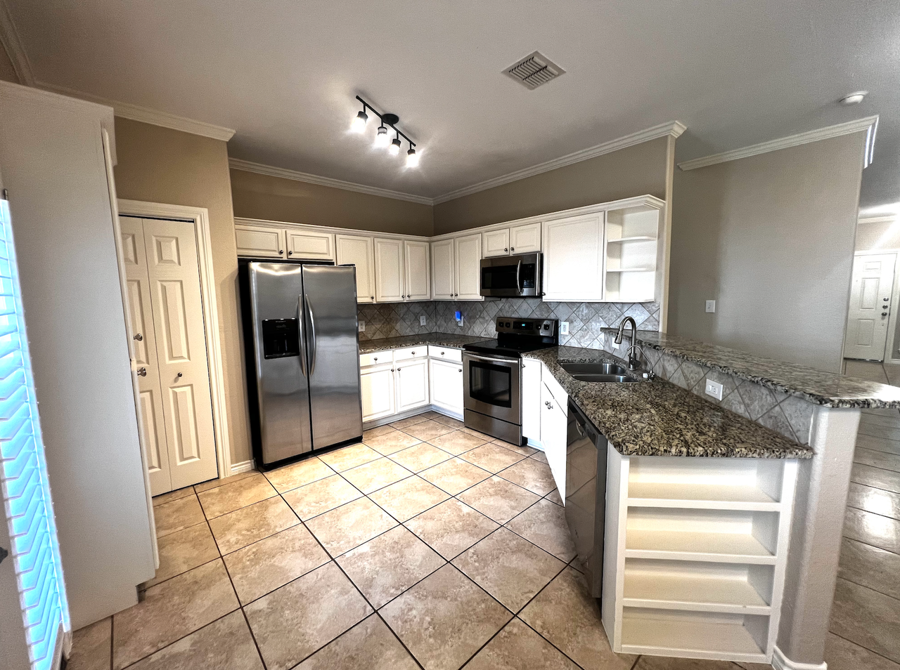 4135 COPANO BAY - 1 #1 - Photo 5 of 11