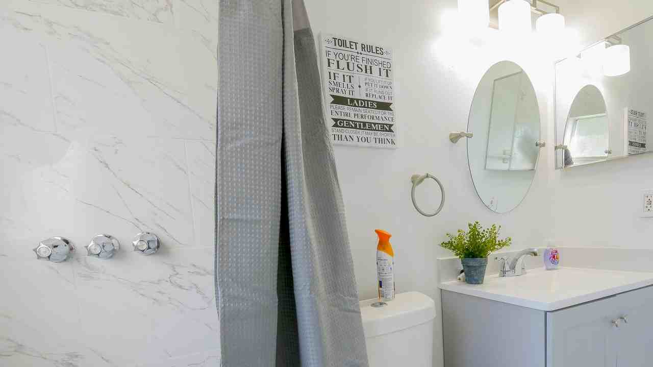 N 52nd St - Photo 4 of 16