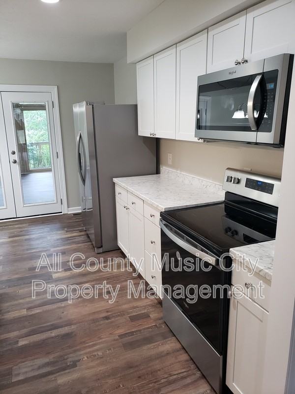 553 Owendale Dr - Photo 6 of 18