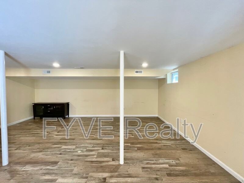 792 Stinchcomb Rd - Photo 2 of 14