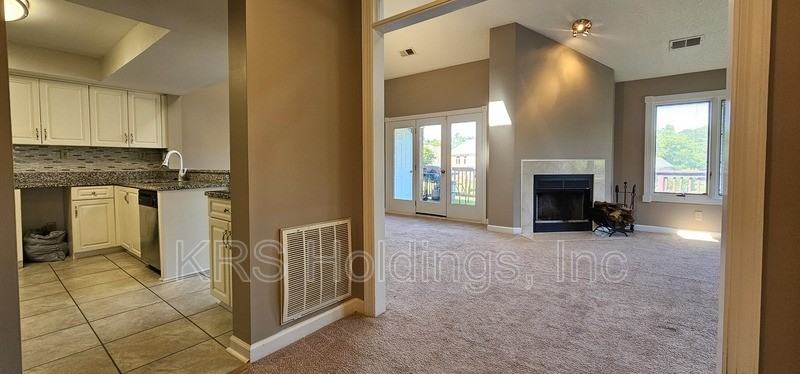 200 Mainsail Dr - Photo 3 of 34