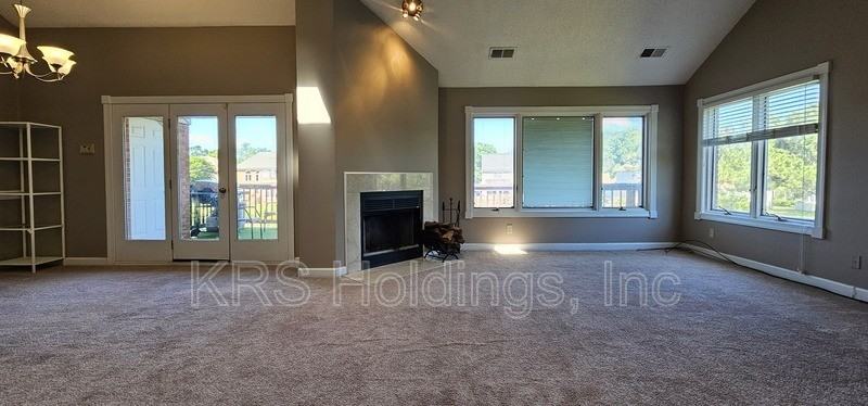 200 Mainsail Dr - Photo 5 of 34