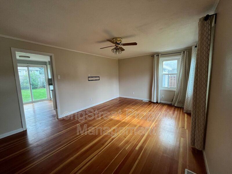 11122 Se 30th Ave - Photo 7 of 29