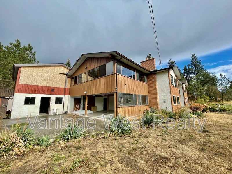 2190A Scenic Rd - Photo 2 of 46