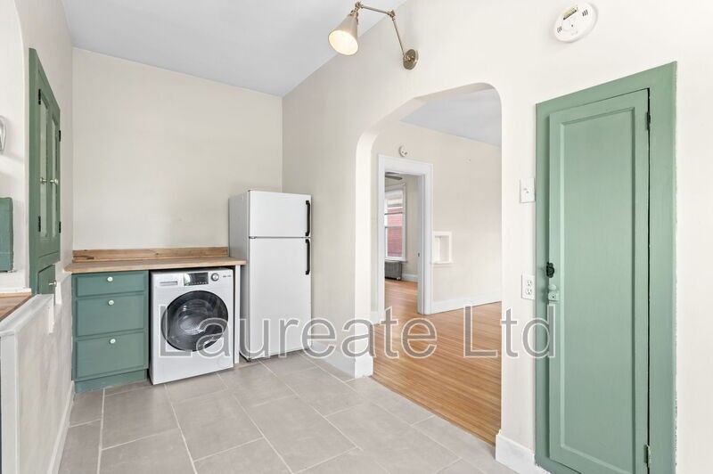 1432 Gaylord St #2 - Photo 7 of 14