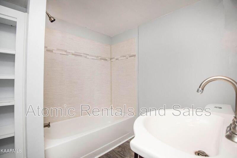 703 W 2nd Ave - Photo 4 of 16