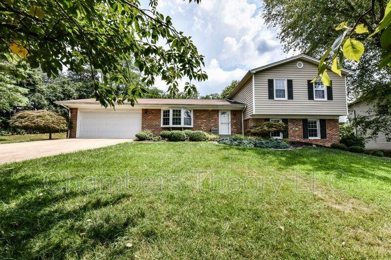 1431 Towlston Rd - Photo 3 of 36