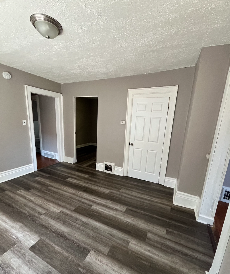 122 Spaulding St - Photo 2 of 19