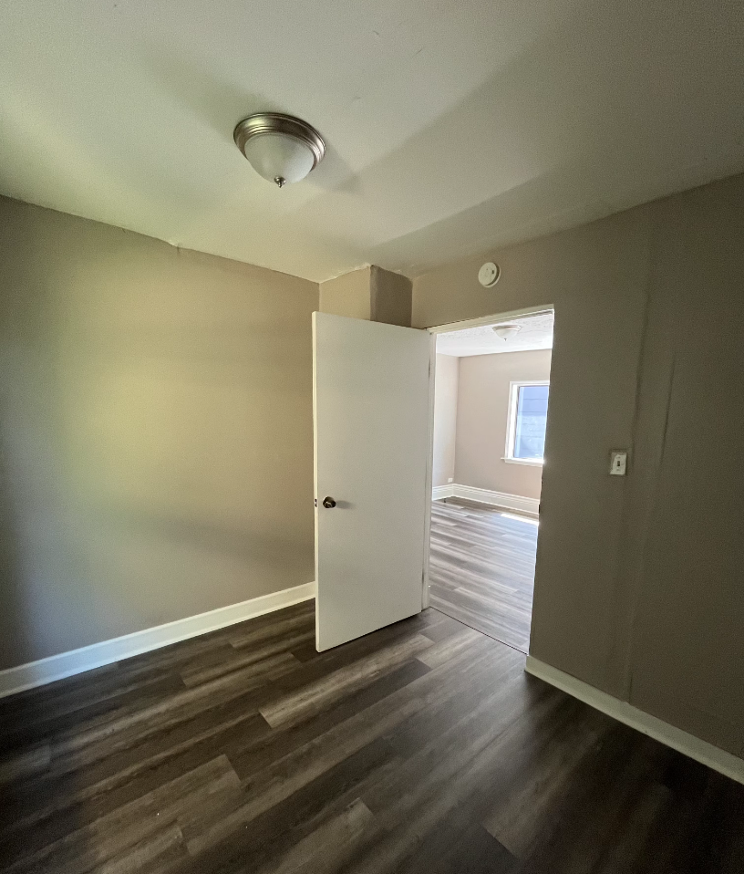 122 Spaulding St - Photo 3 of 19