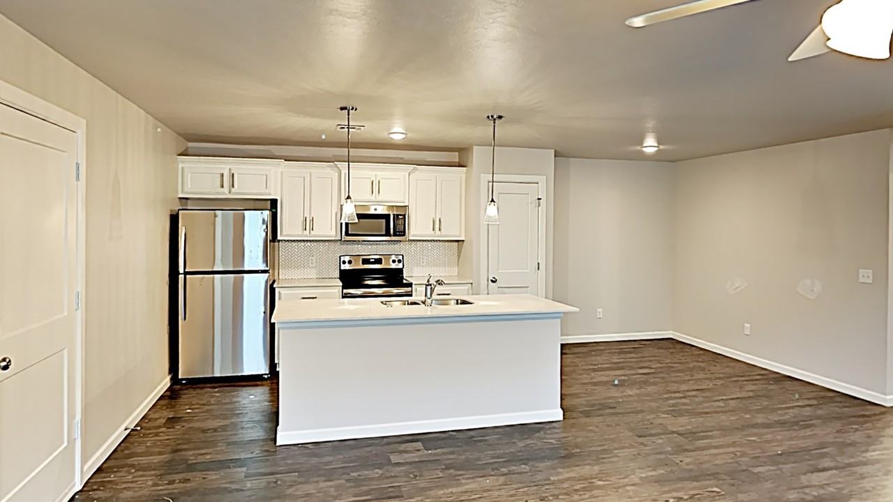 4922 Avion Ct - Photo 5 of 17