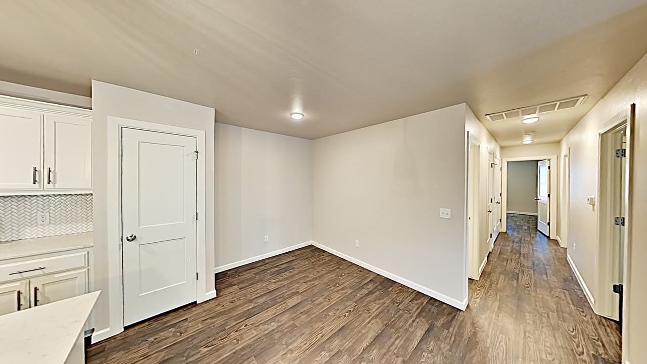 4922 Avion Ct - Photo 7 of 17