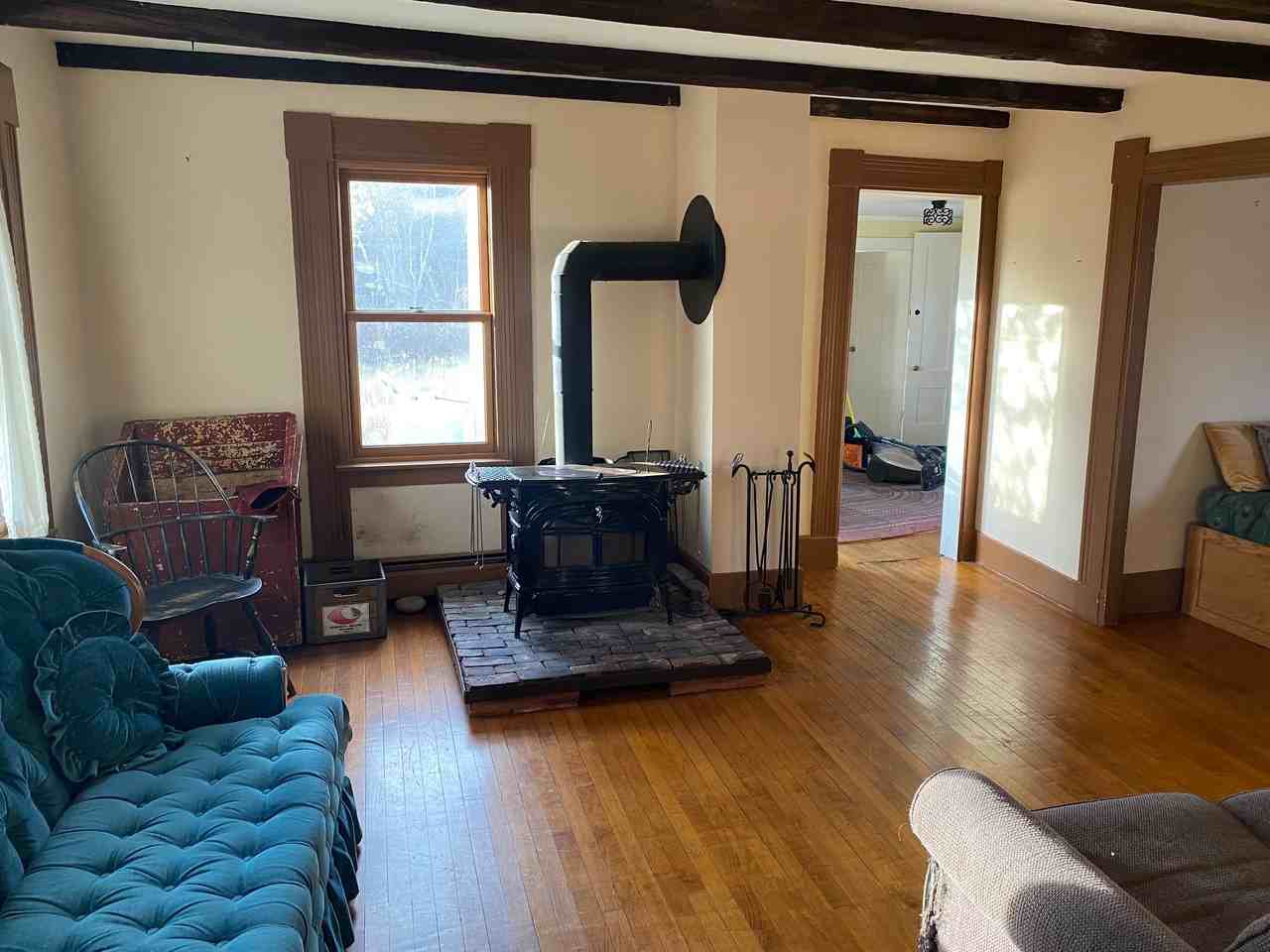 44 Stanley Hill Rd - Photo 2 of 50