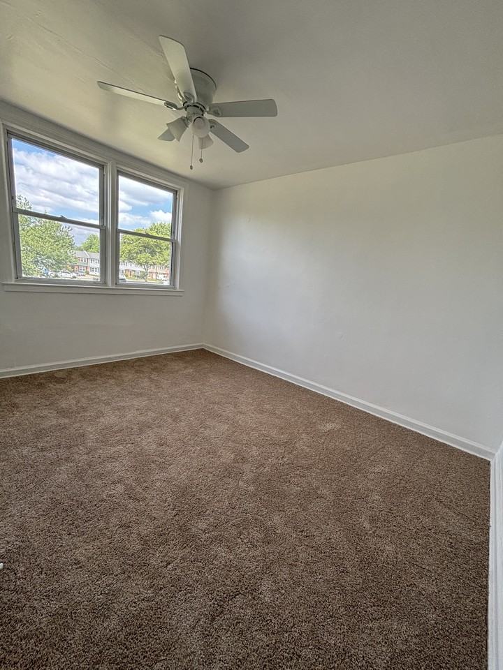 221 Birch Ave - Photo 2 of 8