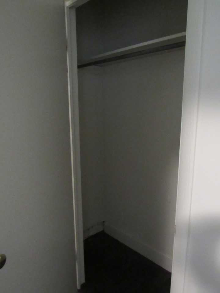610 N Main St - Photo 2 of 9