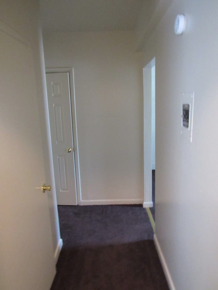 610 N Main St - Photo 3 of 9