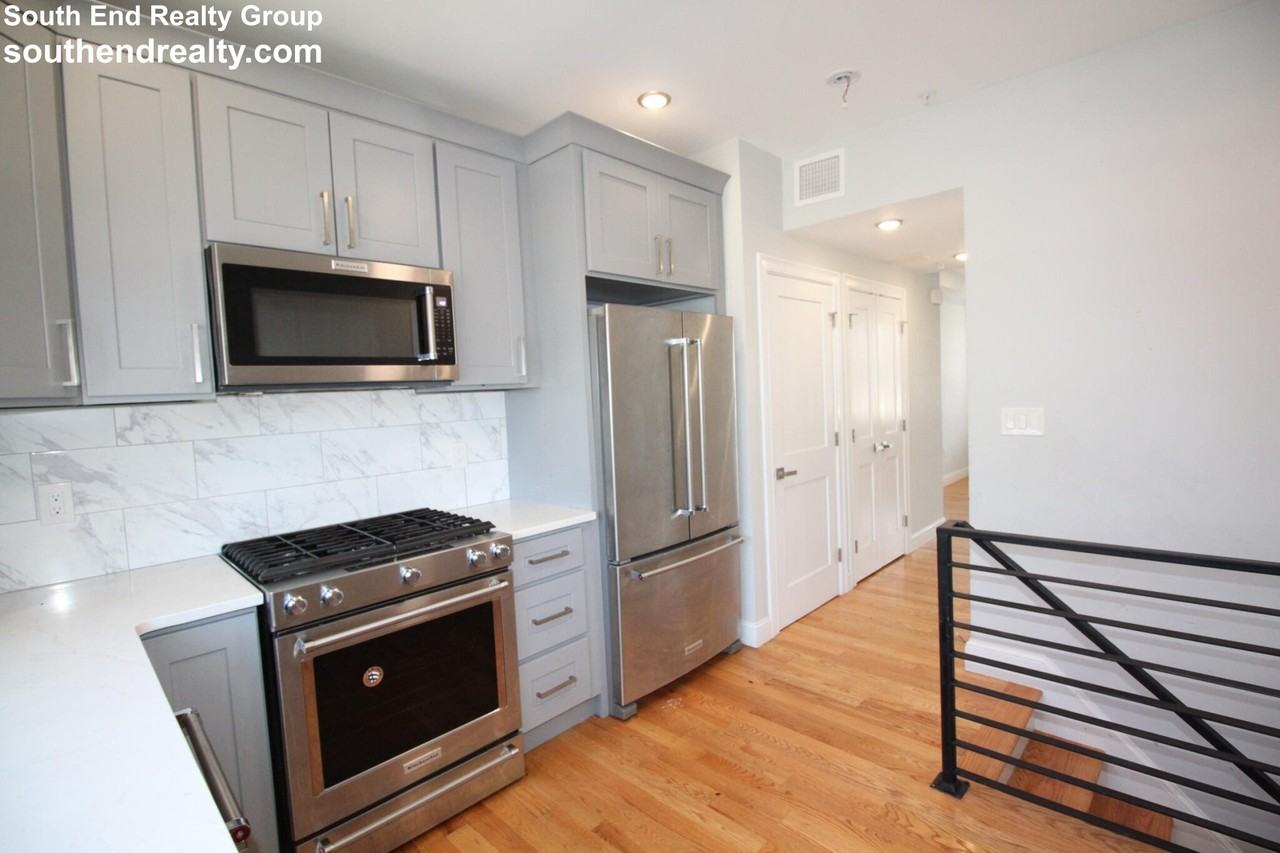 108 Main St - Photo 4 of 22