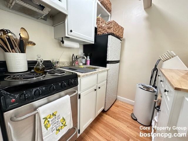 23 Tileston St #1 - Photo 3 of 9