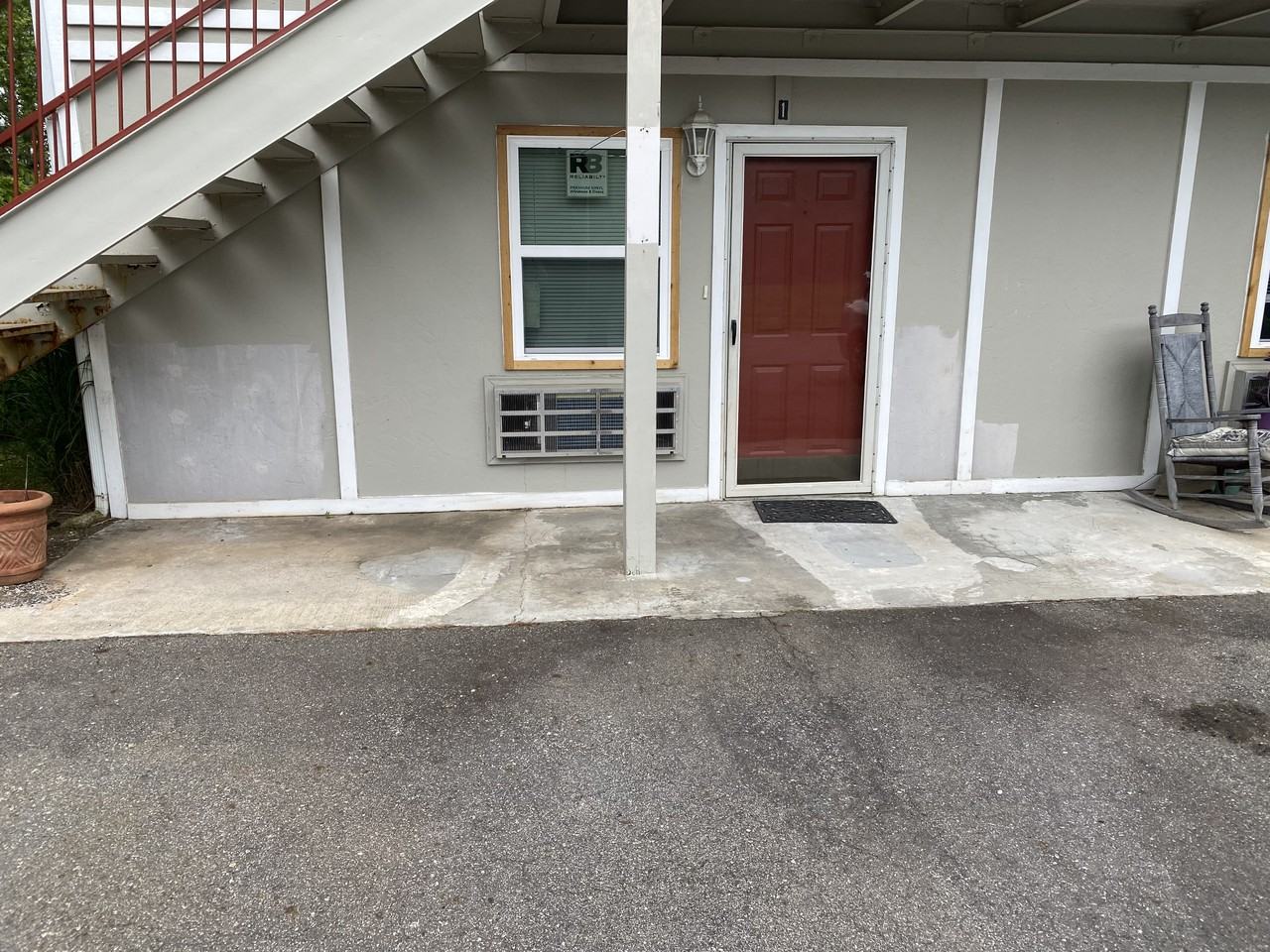 452 Reems Creek Rd #1