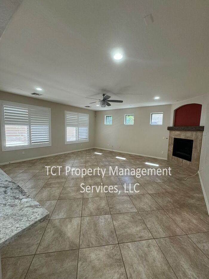 419 W Balsam Dr - Photo 3 of 14