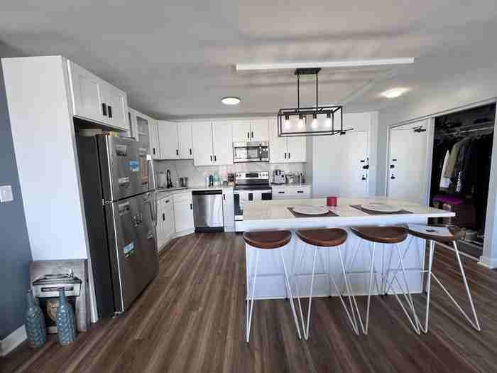 5455 N Sheridan Rd #1911