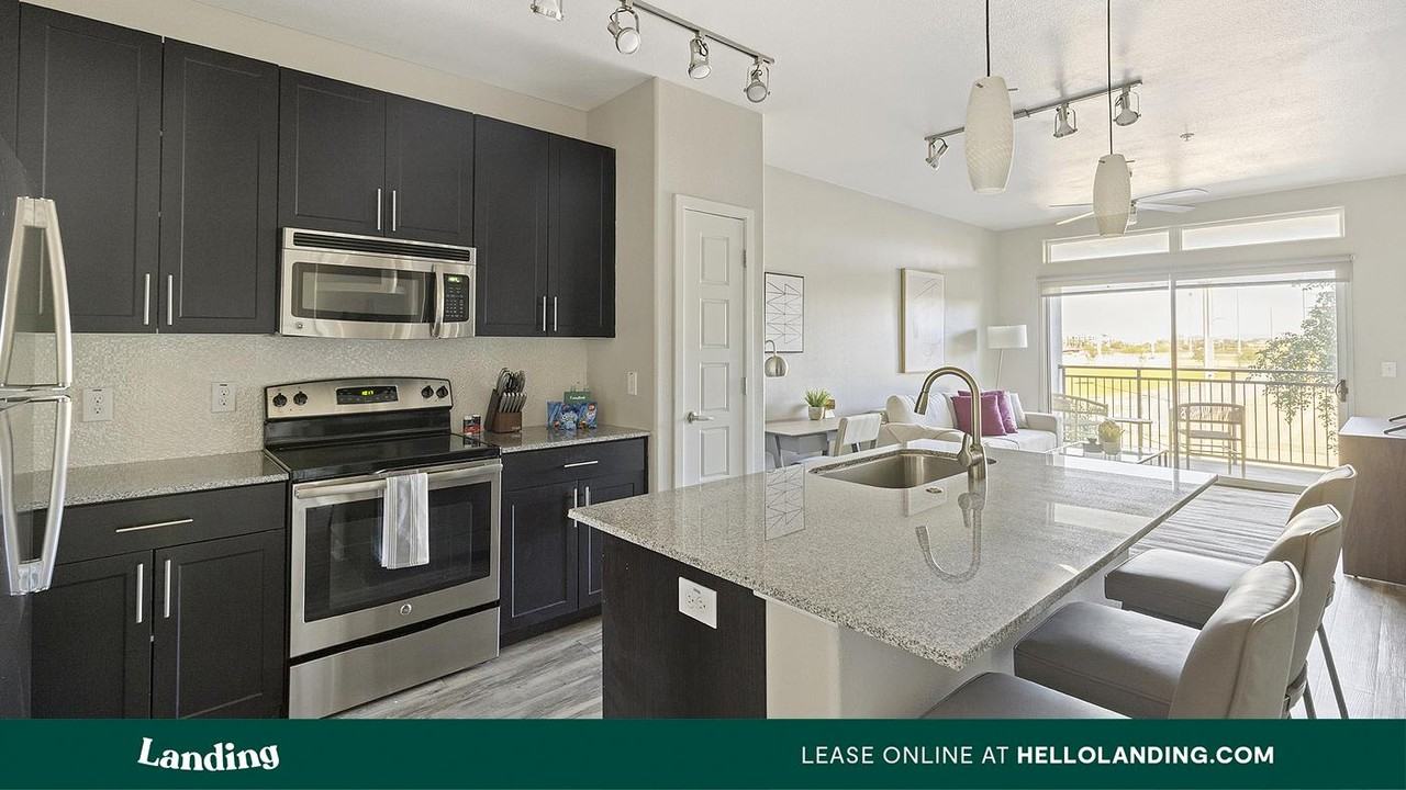 1260 E University Dr - Photo 3 of 50