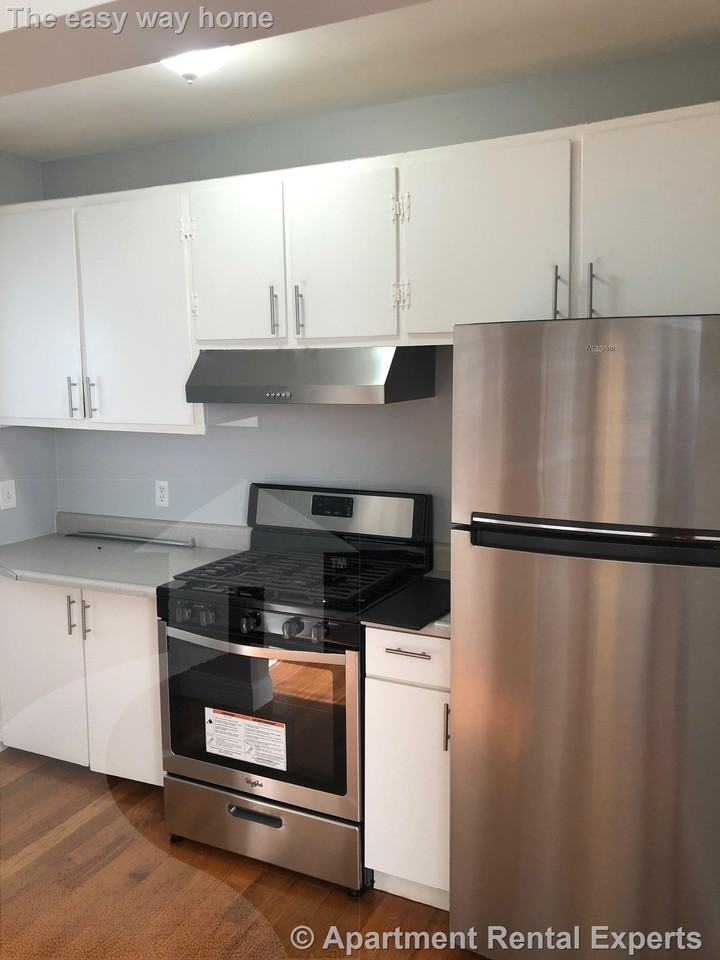 564 Putnam Ave #1R - Photo 2 of 15