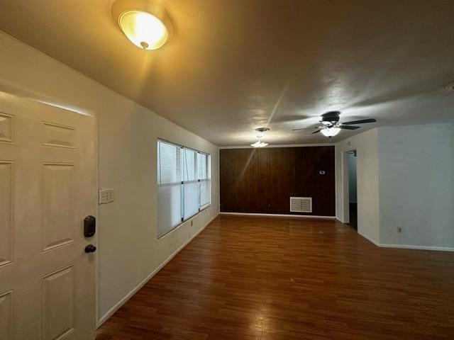 1420 Thoreau St - Photo 3 of 13