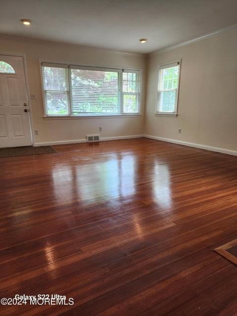 8 Flomar Avenue - Photo 2 of 26