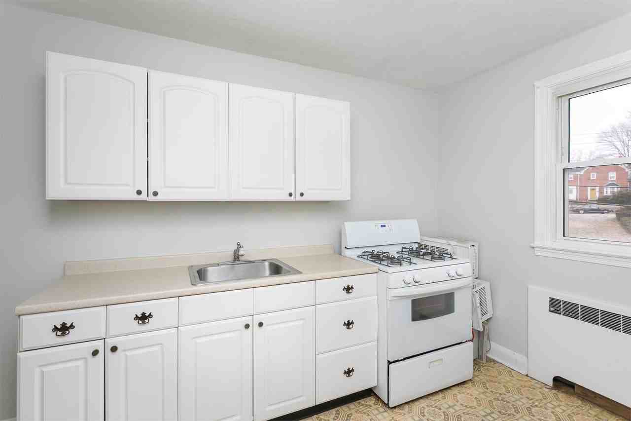 916 E Lake Ave - Photo 3 of 10