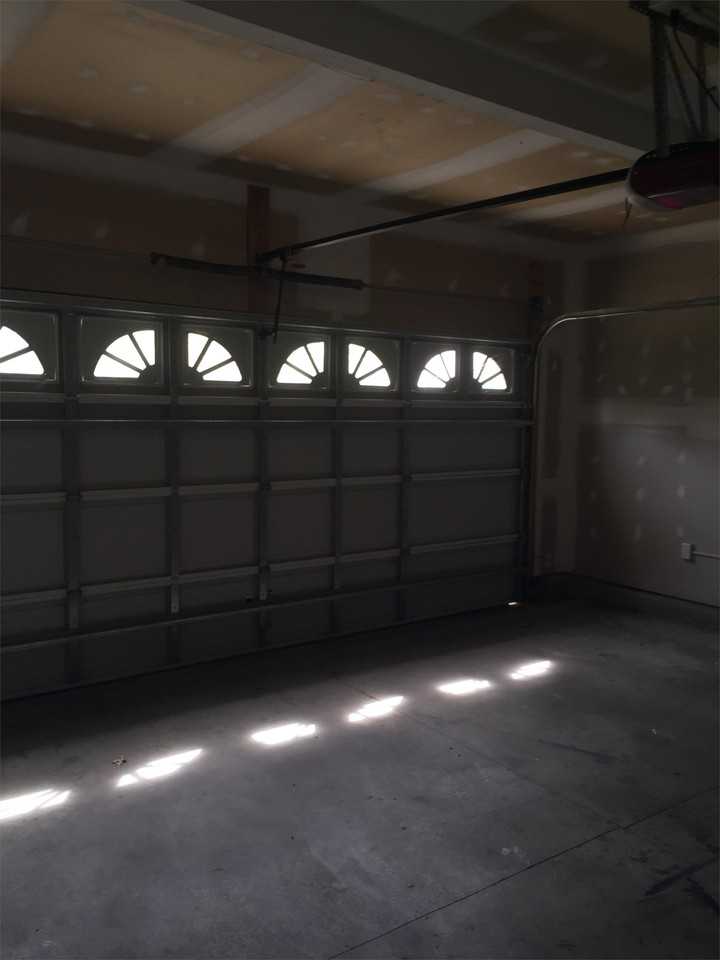 300 Steedmont Dr - Photo 3 of 15