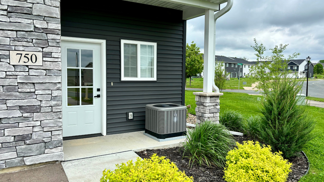 750 Oak Moss Place - Photo 2 of 31