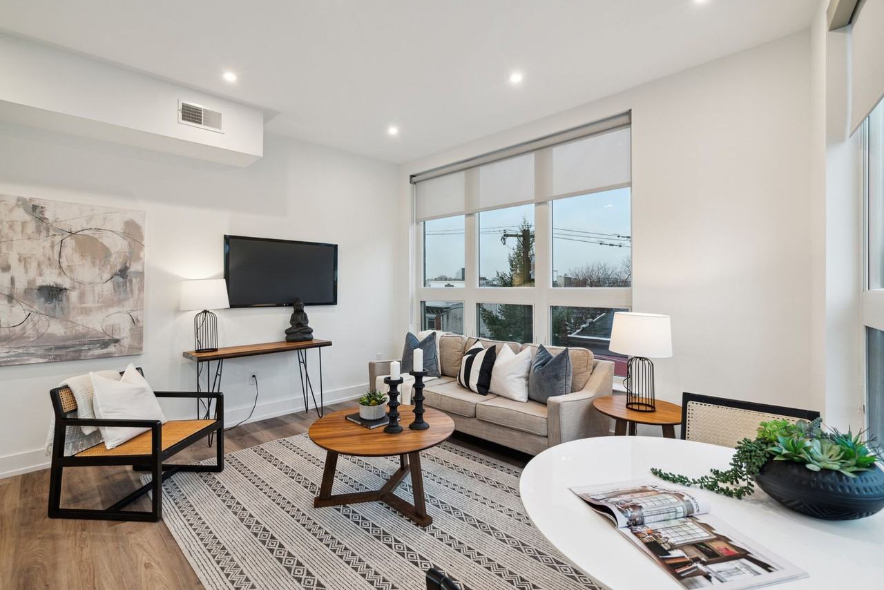 The Dash - Photo 2 of 25