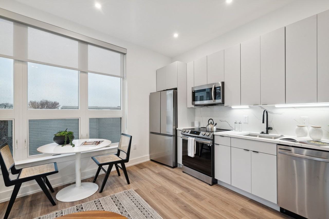 The Dash - Photo 4 of 25