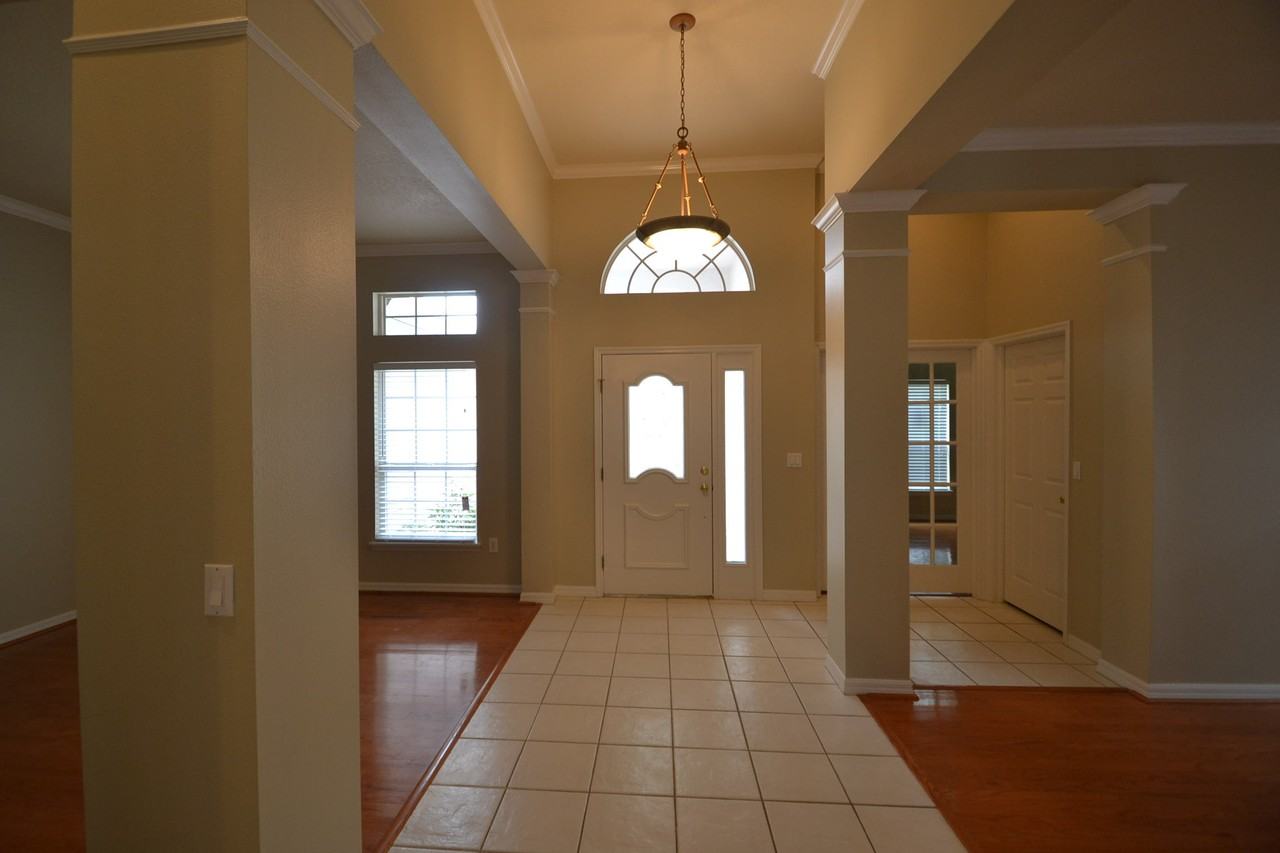 10258 Shadow Branch Dr - Photo 2 of 7