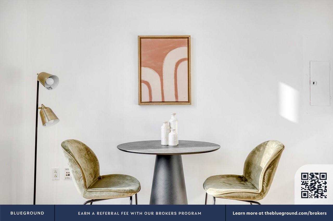 18 W 48th St #670 - Photo 4 of 22