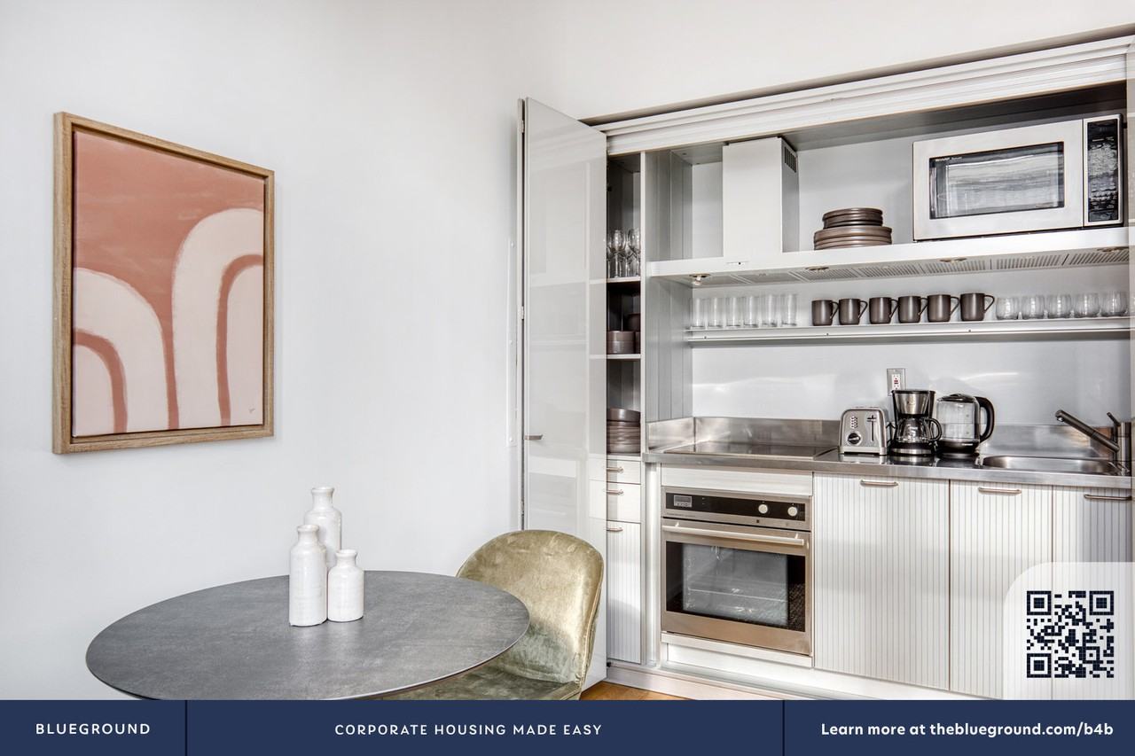 18 W 48th St #670 - Photo 5 of 22