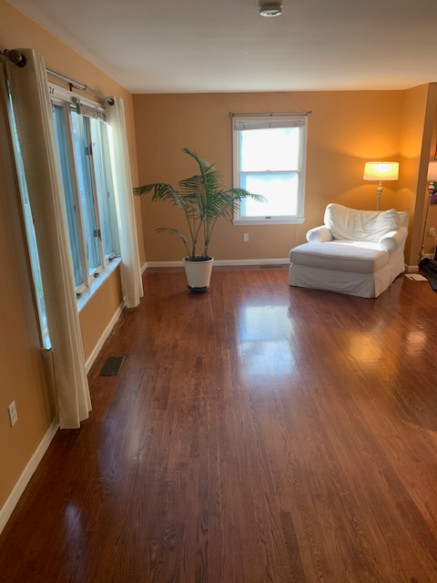 1790 Stratfield Rd - Photo 3 of 27