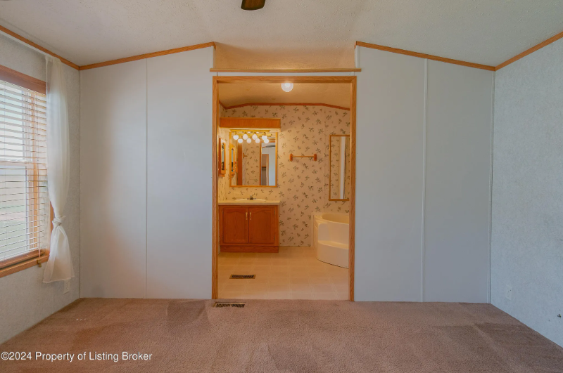 209 2nd Street Southwest - Photo 5 of 12