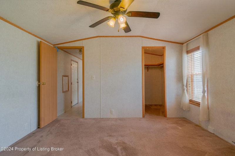 209 2nd Street Southwest - Photo 7 of 12