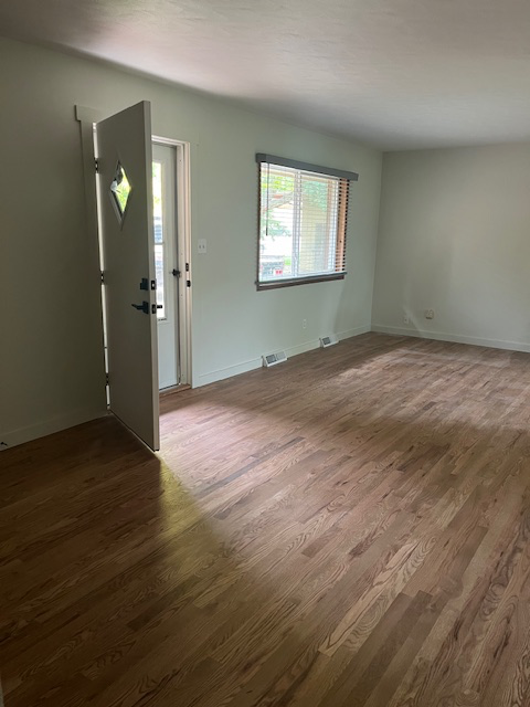 1104 Mchugh St - Photo 3 of 21