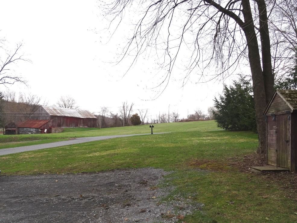 11 Binder Rd - Photo 2 of 13