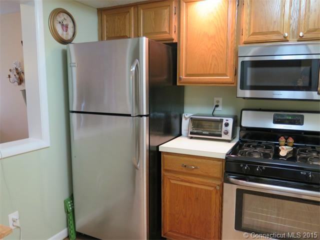 211 Concord Ct #211 - Photo 2 of 27