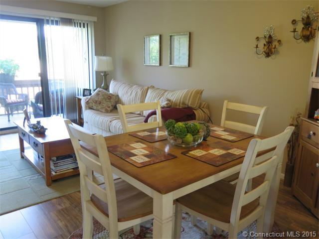 211 Concord Ct #211 - Photo 3 of 27