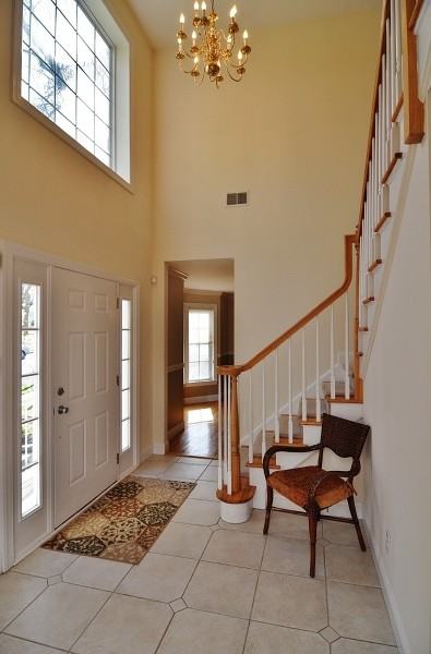 235 Homestead Pl - Photo 2 of 12