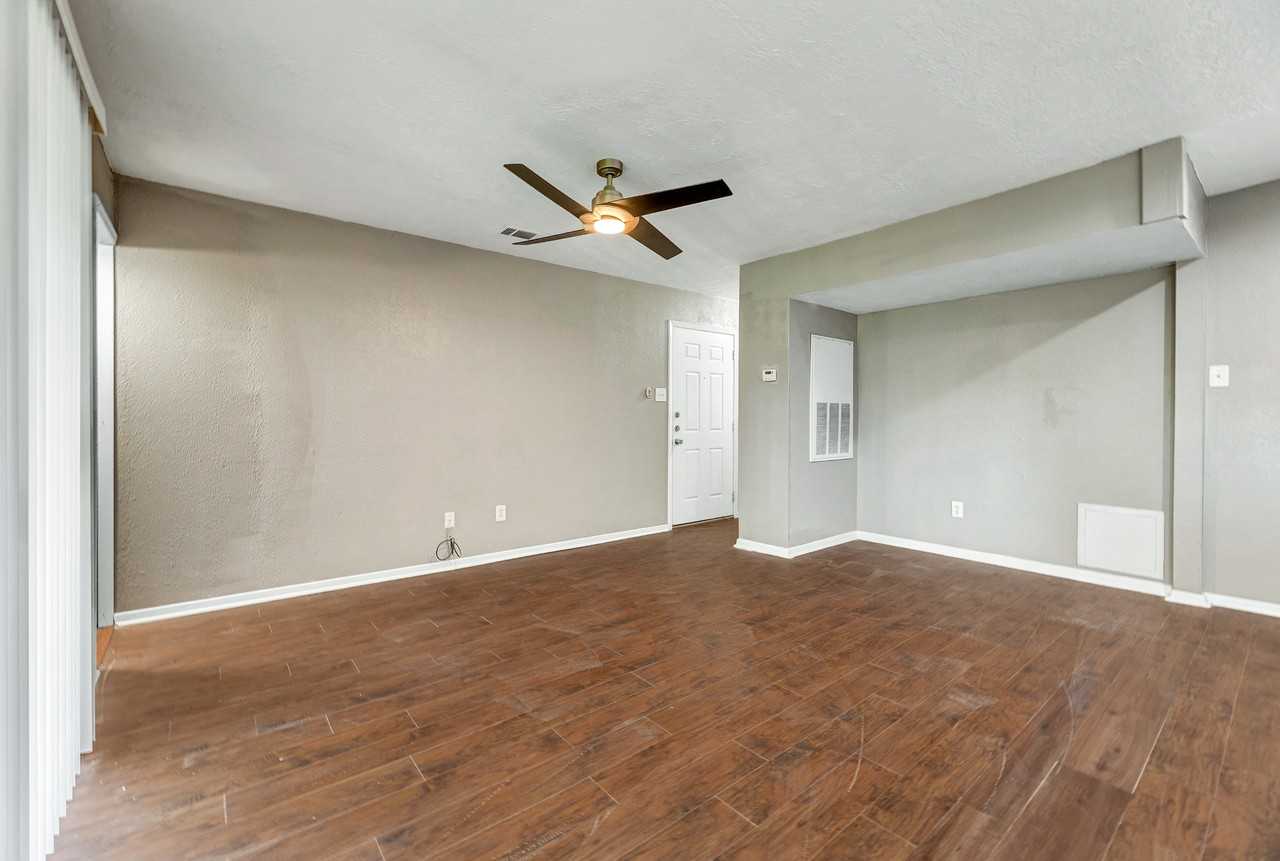 4301 Boyett St #A - Photo 5 of 9