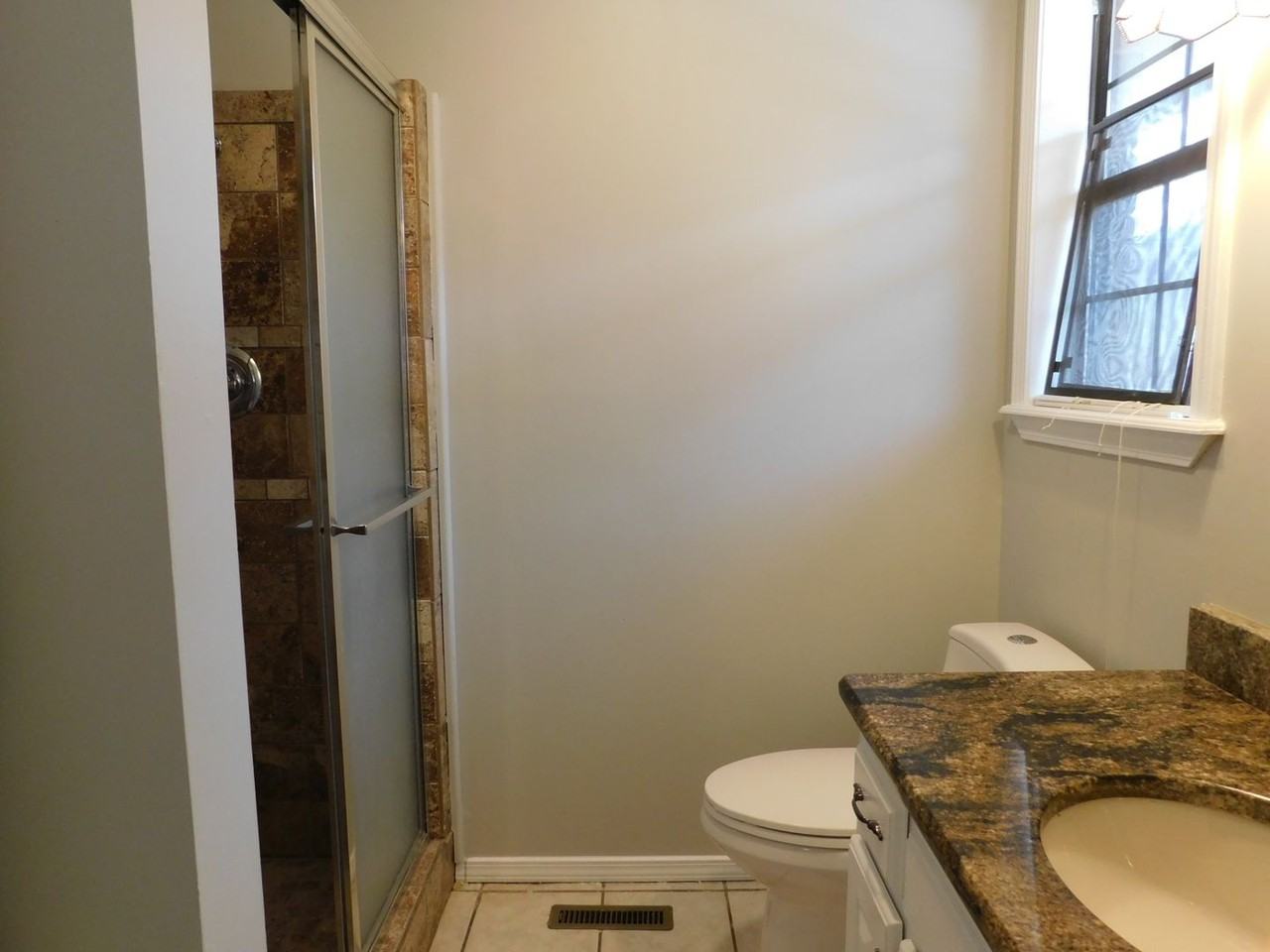 3903 S S St - Photo 5 of 11