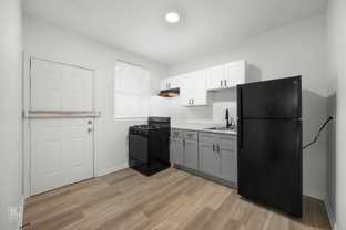 8155 S Ingleside Ave - Photo 1 of 1