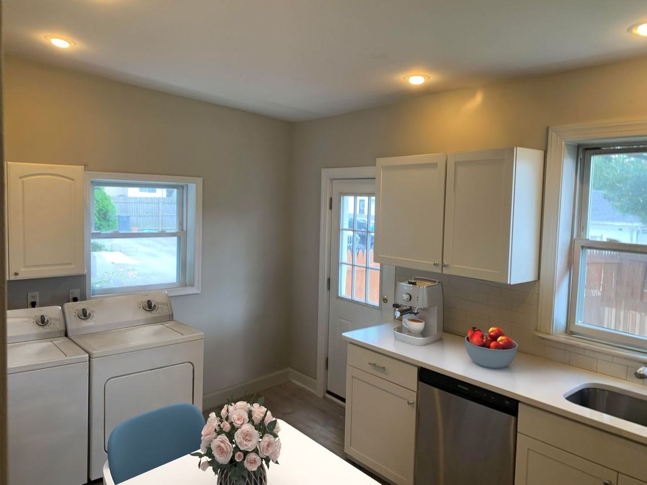 716 E Railroad Ave - Photo 3 of 4