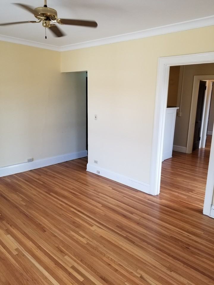 Twin Court Apartments - Photo 4 of 31