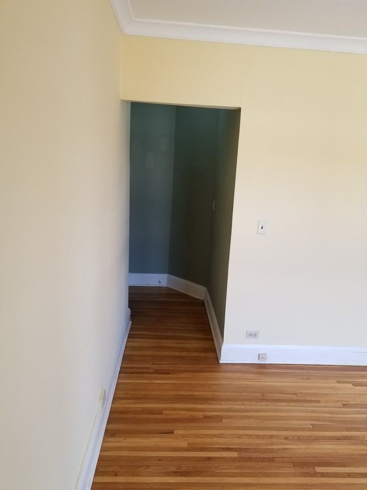 Twin Court Apartments - Photo 5 of 31